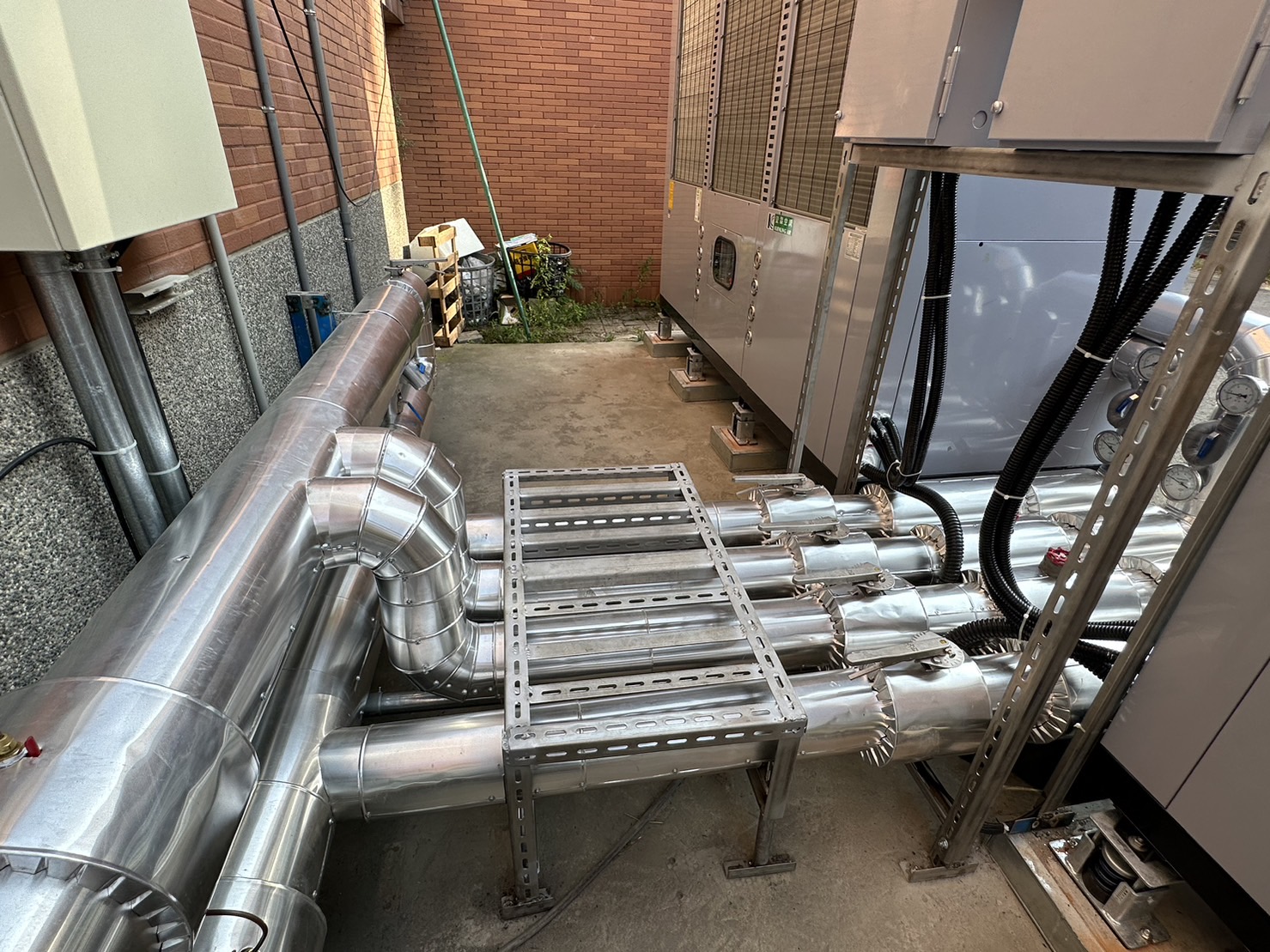 事務所 ☑ 氣冷主機汰換案